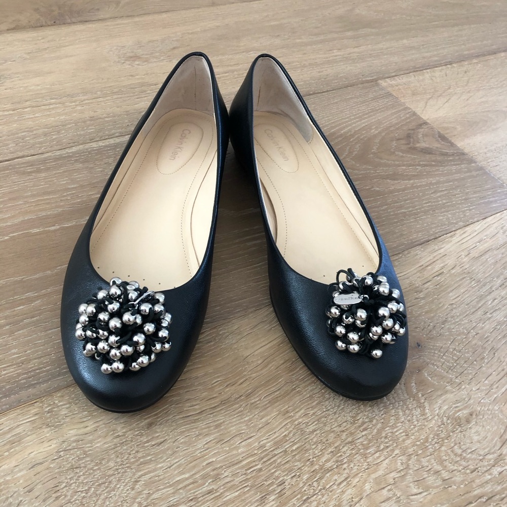 NWT Calvin Klein Black Mackenzie Flats - Picture 4 of 6